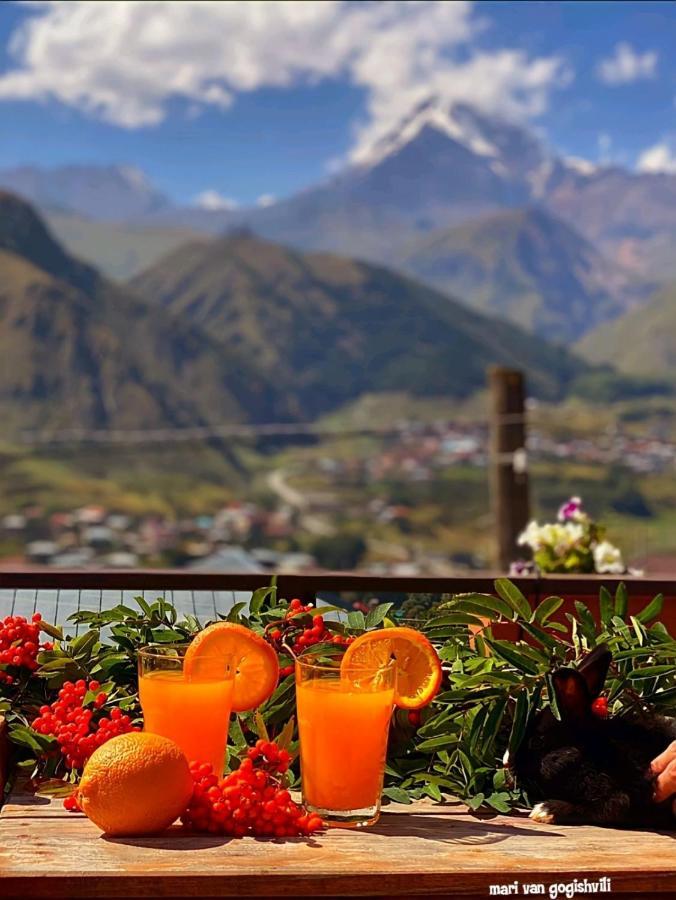 Hotel Kazbegi 1963 Exterior photo